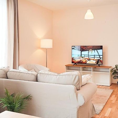 Filinhome Papa Suite 5 Novi Sad Luaran gambar