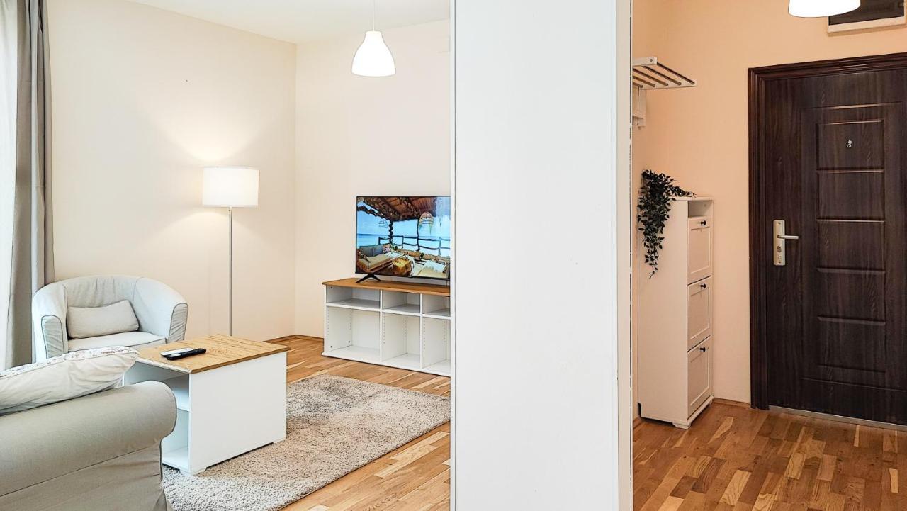 Filinhome Papa Suite 5 Novi Sad Luaran gambar