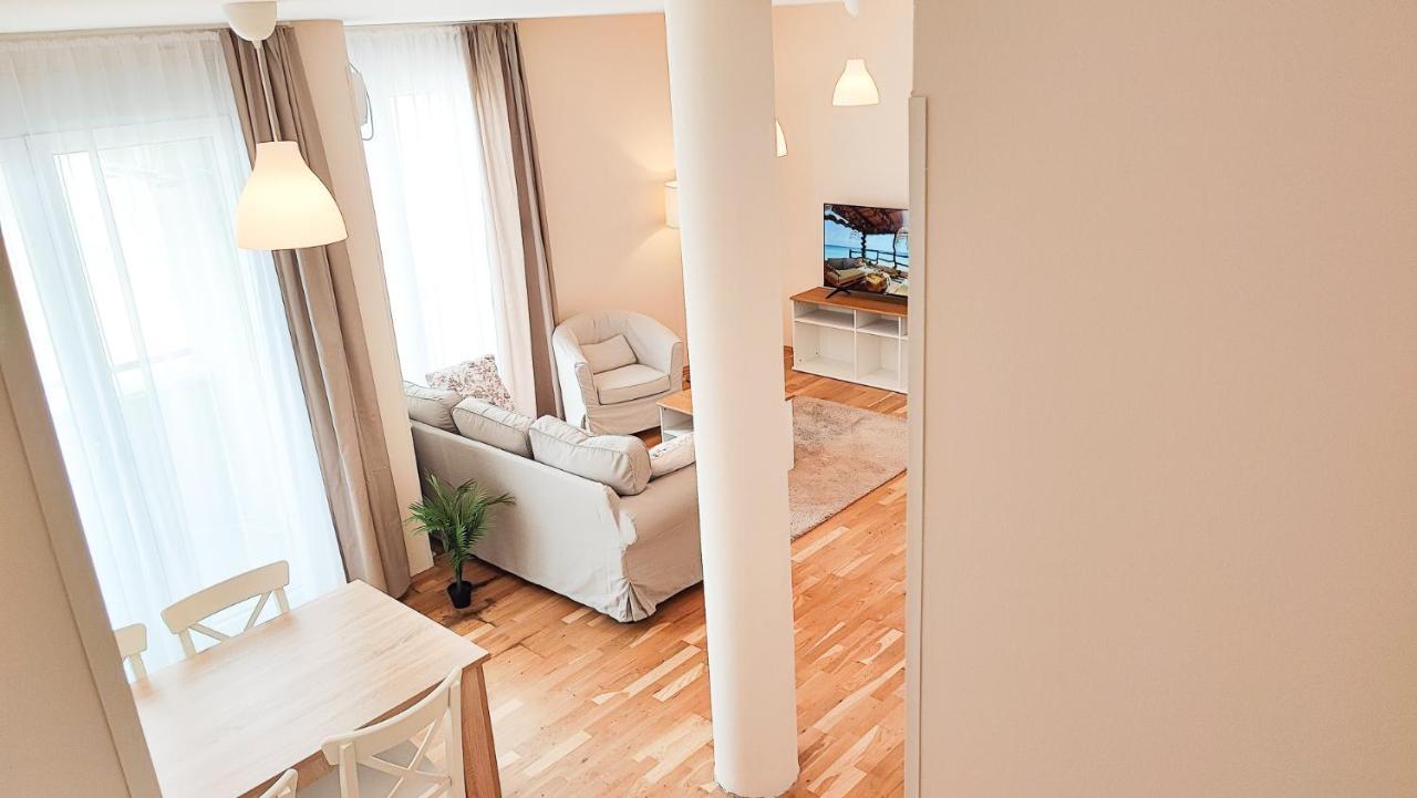Filinhome Papa Suite 5 Novi Sad Luaran gambar