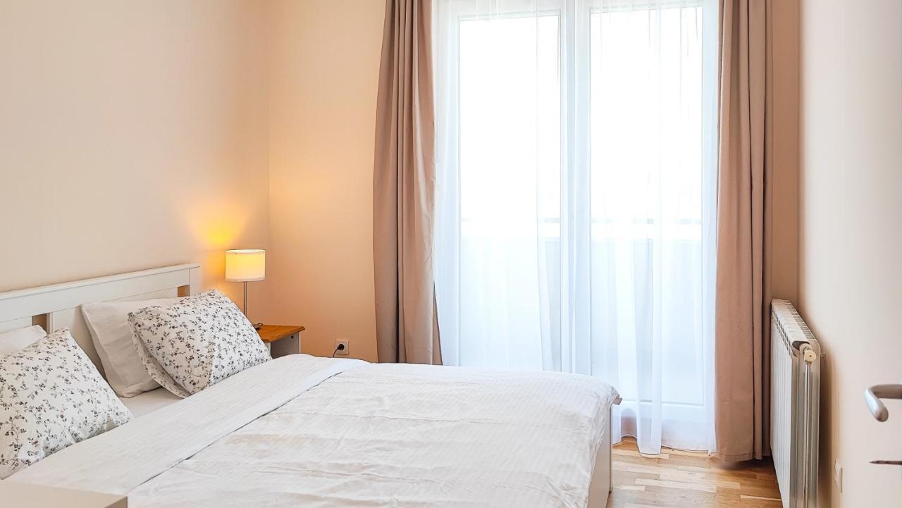 Filinhome Papa Suite 5 Novi Sad Luaran gambar