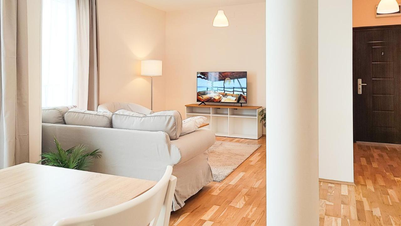 Filinhome Papa Suite 5 Novi Sad Luaran gambar