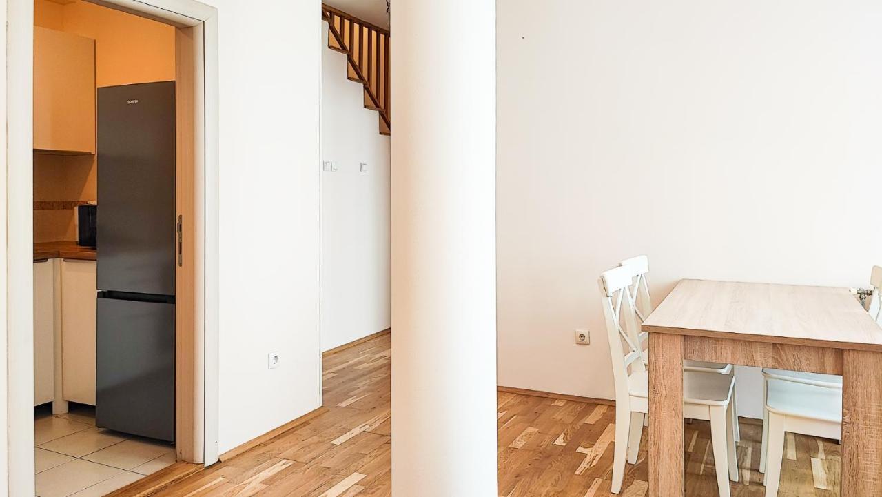 Filinhome Papa Suite 5 Novi Sad Luaran gambar